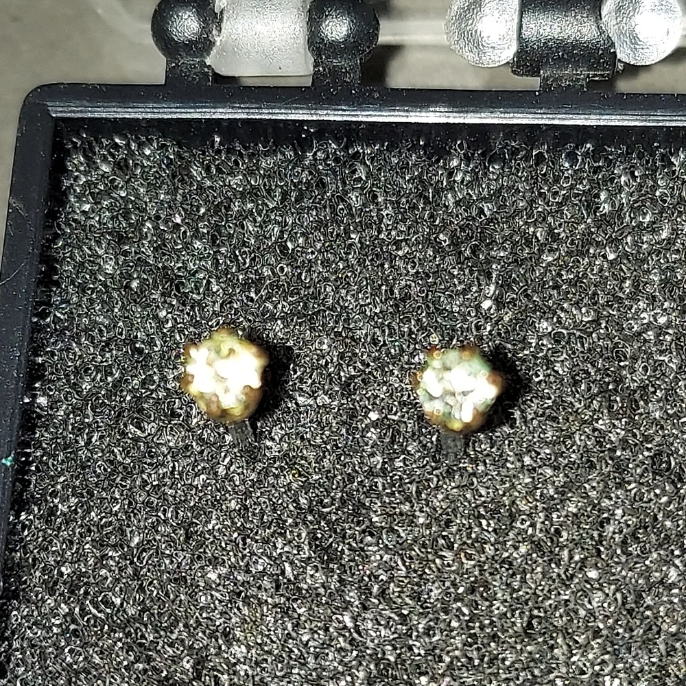 Tiny earings